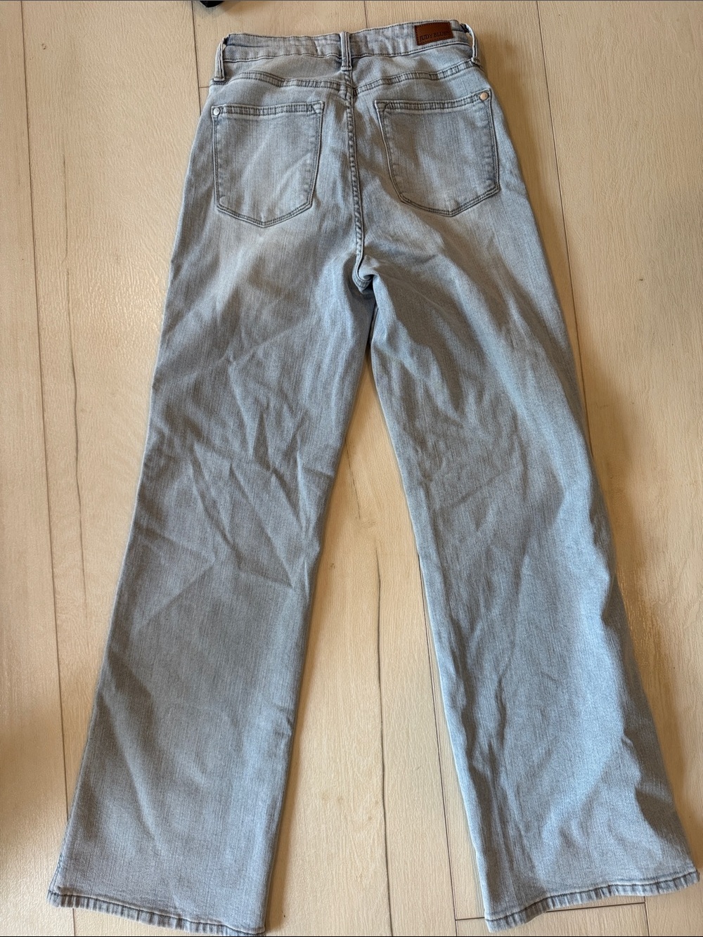 Judy Blue Light Wash Straight-Leg High-Rise Jeans - Picture 4 of 8